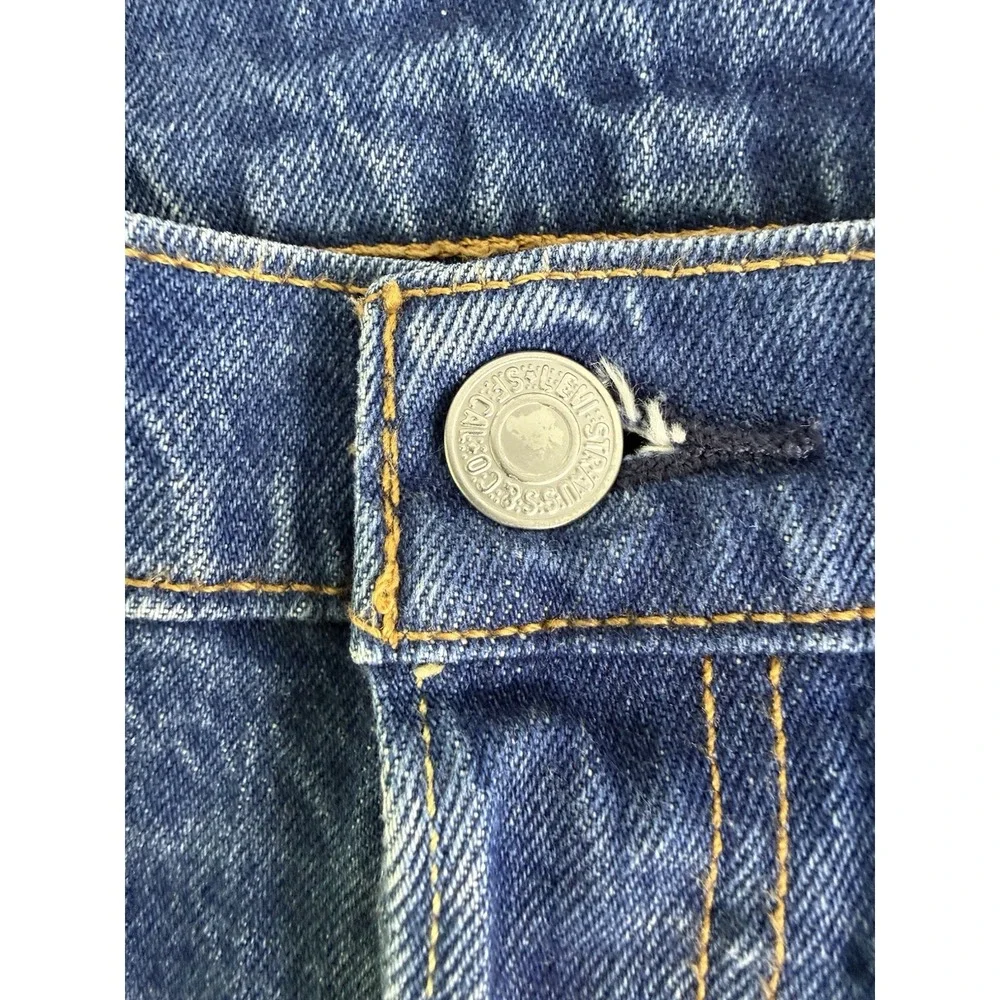 Levi's 501 Jeans Women's 27x32 Medium Blue Straight Leg Button Fly Denim Pants